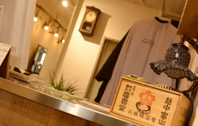 ヘアサロンエン おしゃれなレジ周り